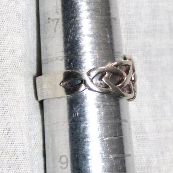 Sterling Silver Celtic Knot Claddagh Ring - Picture 5 of 6